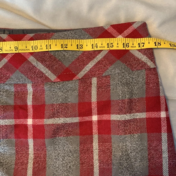 Eddie Bauer size 10 wool mini skirt red gray plaid tartan size zip lined buckeye - Picture 5 of 6